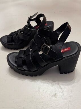 Union Bay Lexie Black Y2K Chunky Platform Gladiator Strappy Sandals Size 7.5
